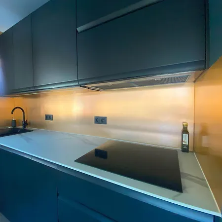 Appartement Bright, Warm 2br 2min To Gondola, Private Garden